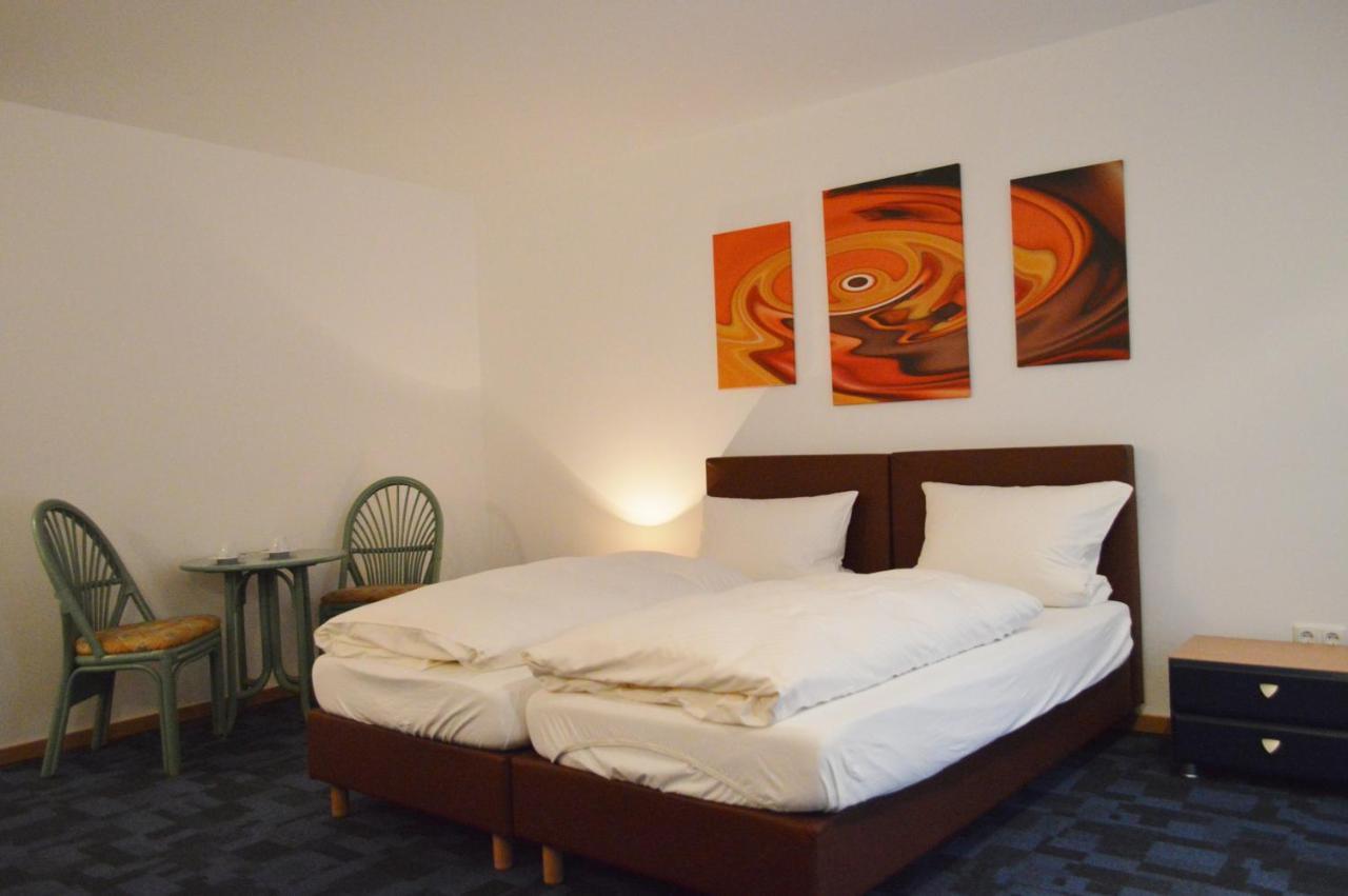 Hotel B8 Voerde Dış mekan fotoğraf